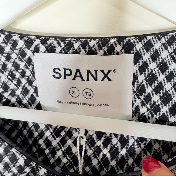 Spanx Ponte Lady Jacket in Jacquard in Classic Black Plaid - Picture 9 of 12